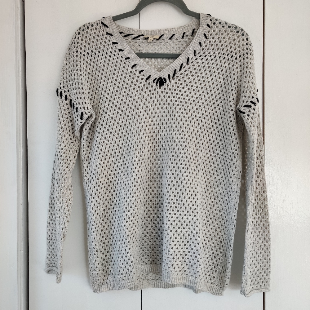 Project sweater in size S